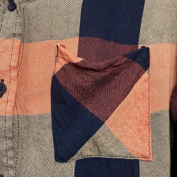 XS Soft Peach, Maroon, Navy Plaid Long Sleeve High Low Shirt - Cato / C Est 1946 - Picture 5 of 12